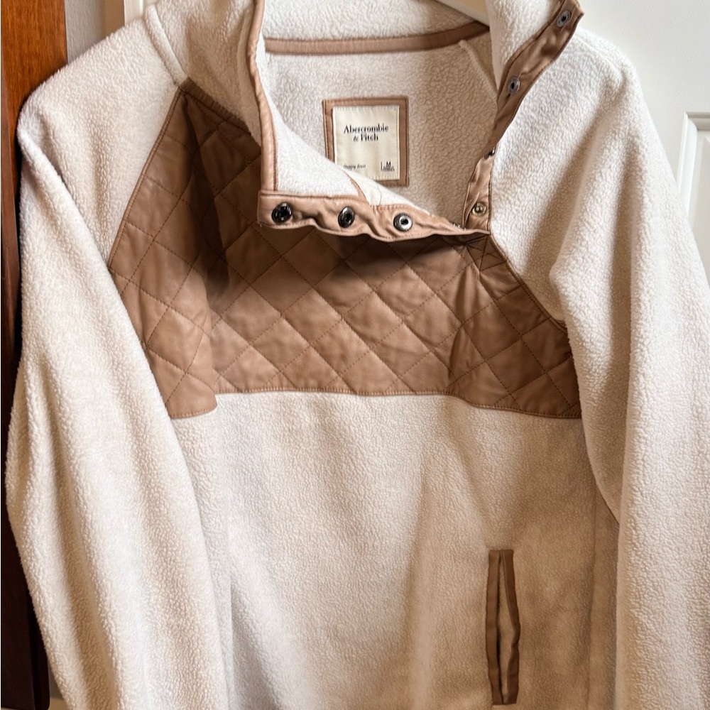 Abercrombie & Fitch Cream and Brown Quilted Jacket